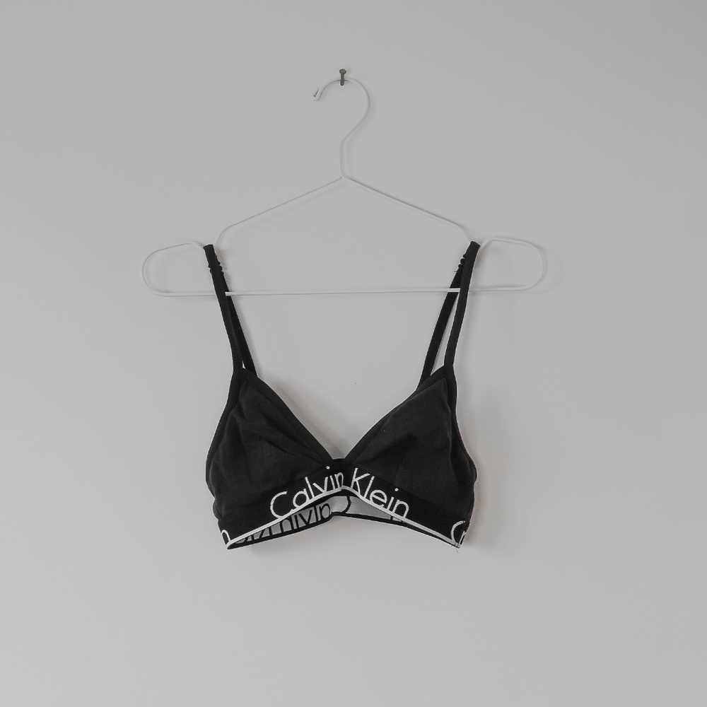 Black Calvin Klein Bralette - Size medium